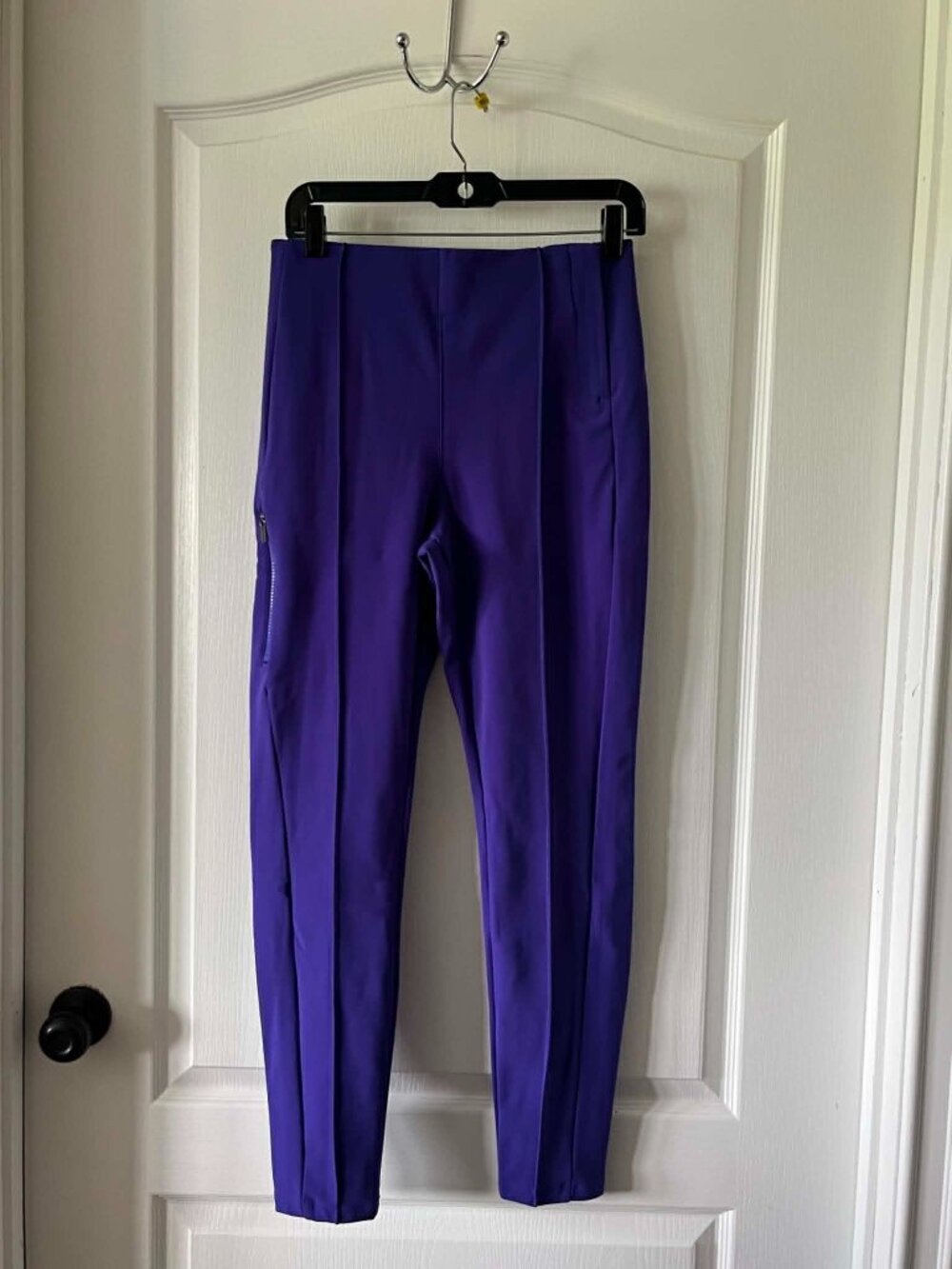 Athleta Glacier Skinny Pants Vertical Front Seam Women's size 8 Purple